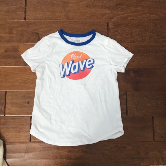 Heat wave shirt/size small/from old navy/no holes/animal and smoke free home - Picture 1 of 3